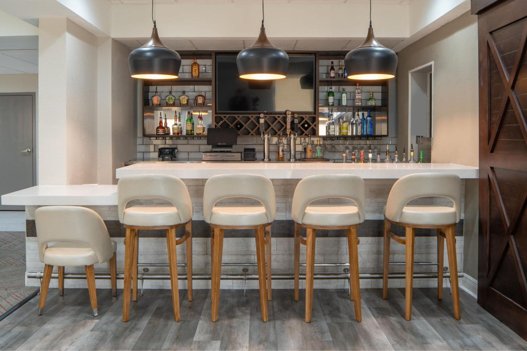 Four Points By Sheraton Alexandria Exterior photo